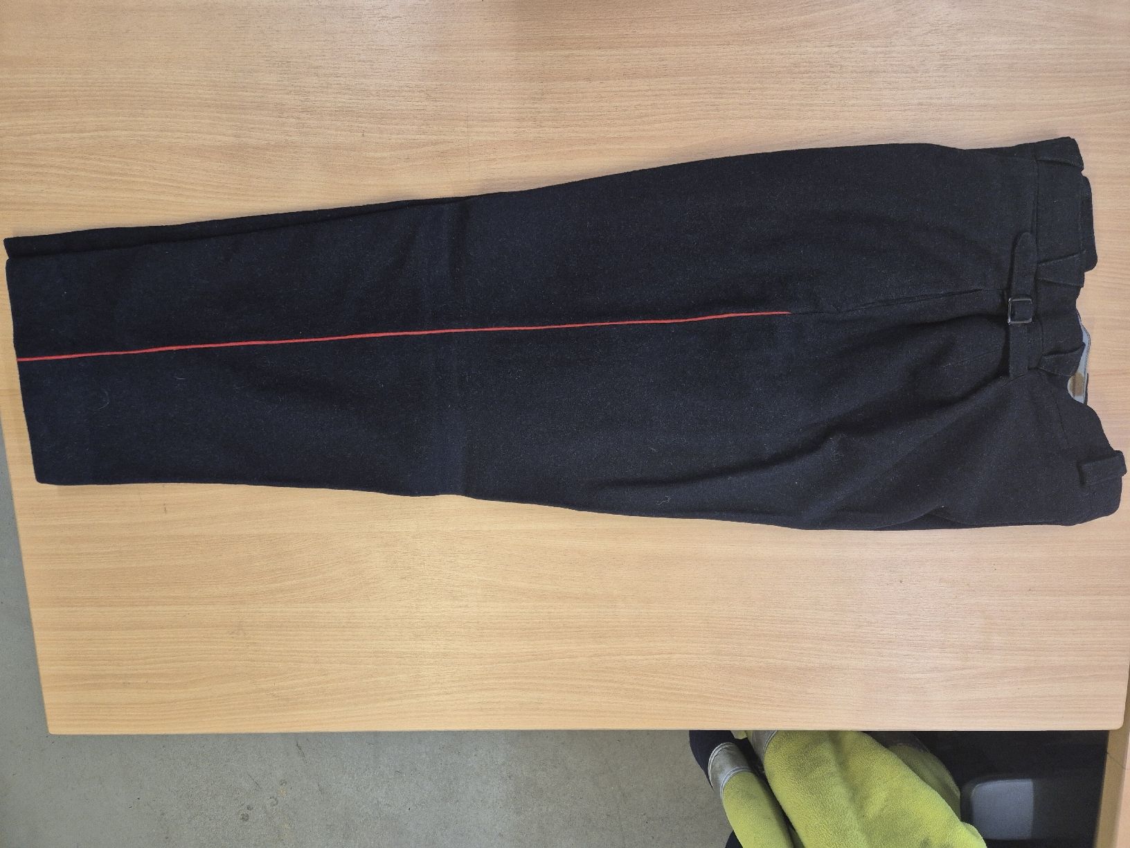 Uniformi: Feuerwehrjacke – Usato da Hettlingen venduto da Mroos1 4