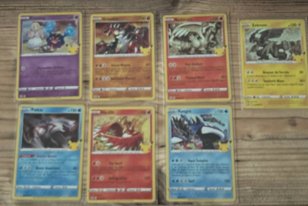 Carte collezionabili: Lot complet célébration 25 ans Pokémon regular  – Usato da Meyrin venduto da ton_p9fm 1