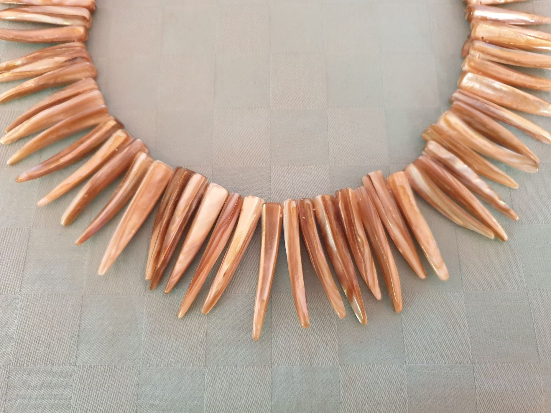 Catenine: Schmuck Halskette Kette Perlmutt Zähne – Usato da Mörschwil venduto da spirspi 4
