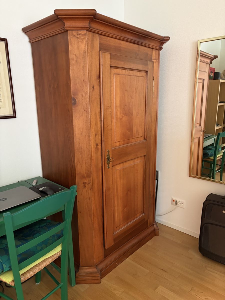 Armoires: Schrank – D'occasion à Flawil par til_l8vd 1
