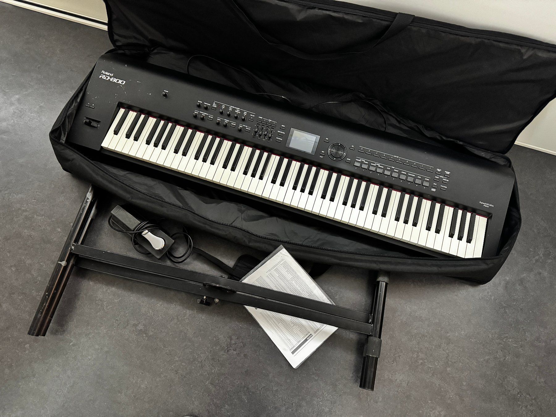Roland RD-800 Stage Piano, Ständer, Tragetasche, Pedal (Gebraucht) in ...