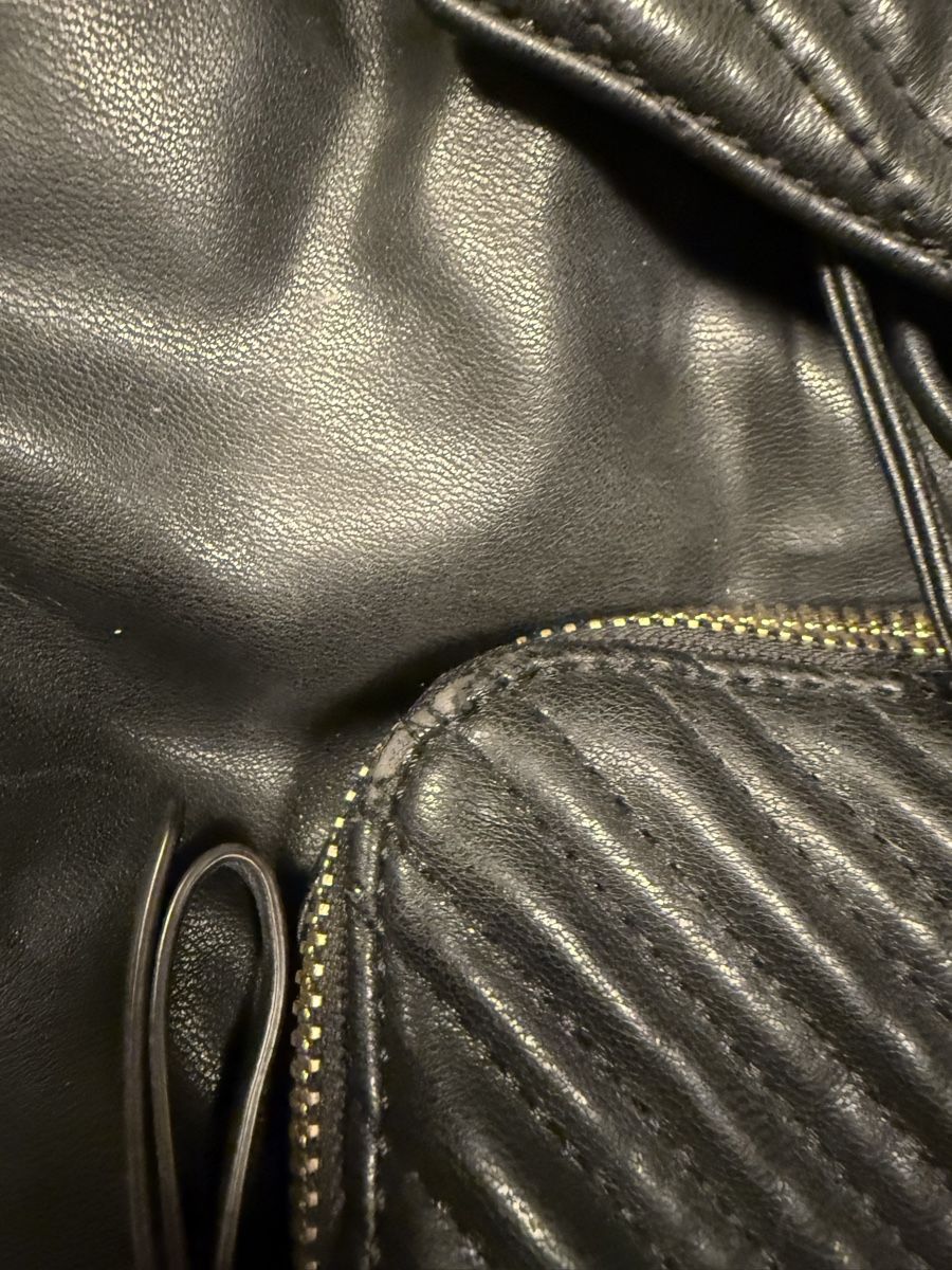Guess Rucksäcke: Guess Rucksack – Gebraucht aus Niederbipp von Tiffany1771 5