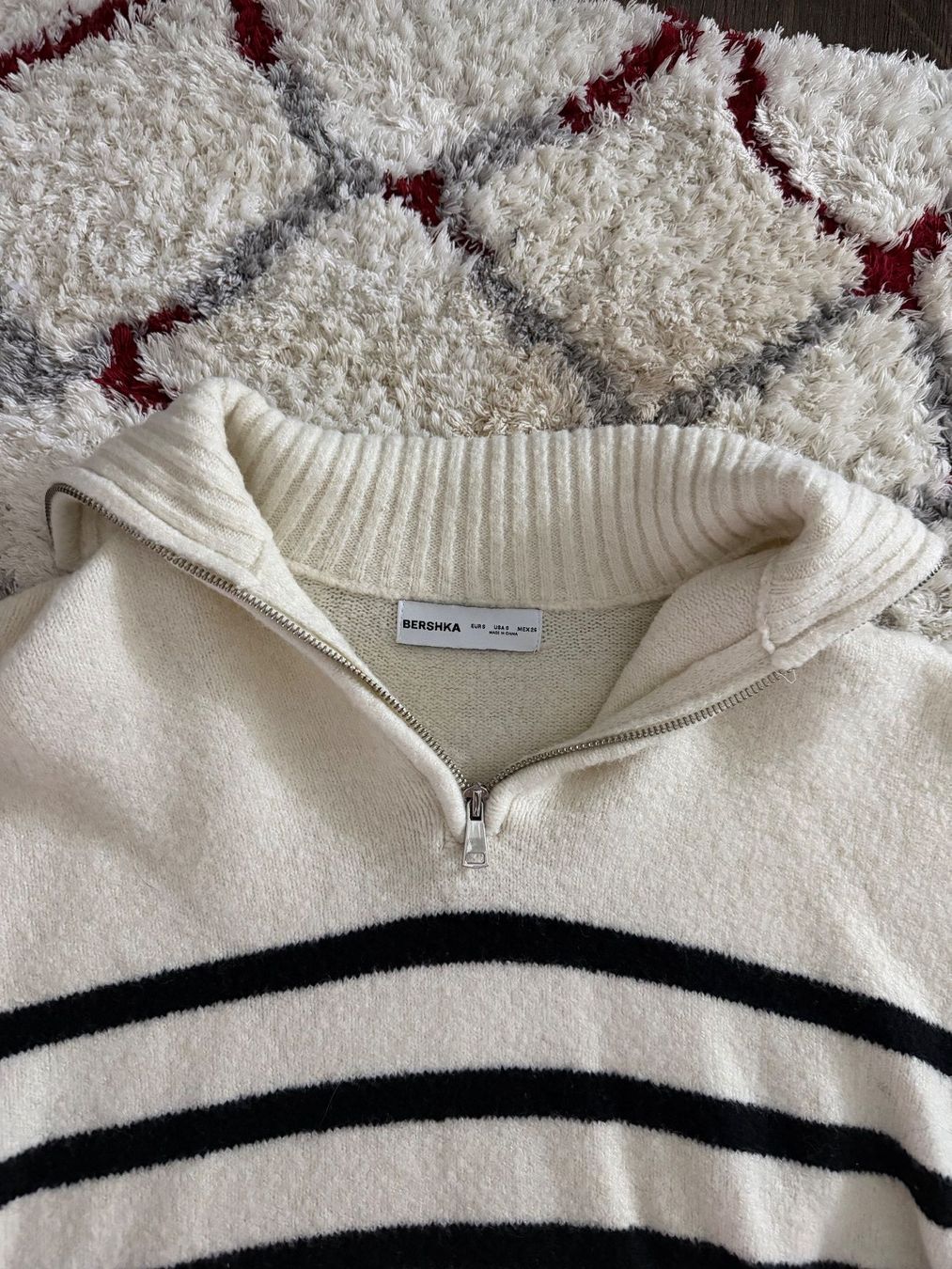 Bershka Maglioni & Felpe: Bershka gestreifter Pullover, Grösse S, ungebraucht – Nuovo (secondo la descrizione) da Weiach venduto da nou_t2x8 3