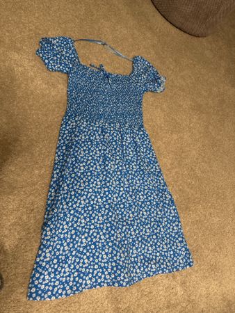 Sommerkleid FB Sister blau geblümt Grösse XS neuwertig