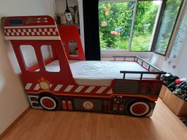 Kinderbett Feuerwehrauto mit Ausziehmatratze, 90x190
