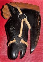Brosche Pferdekopf aus Holz (1)