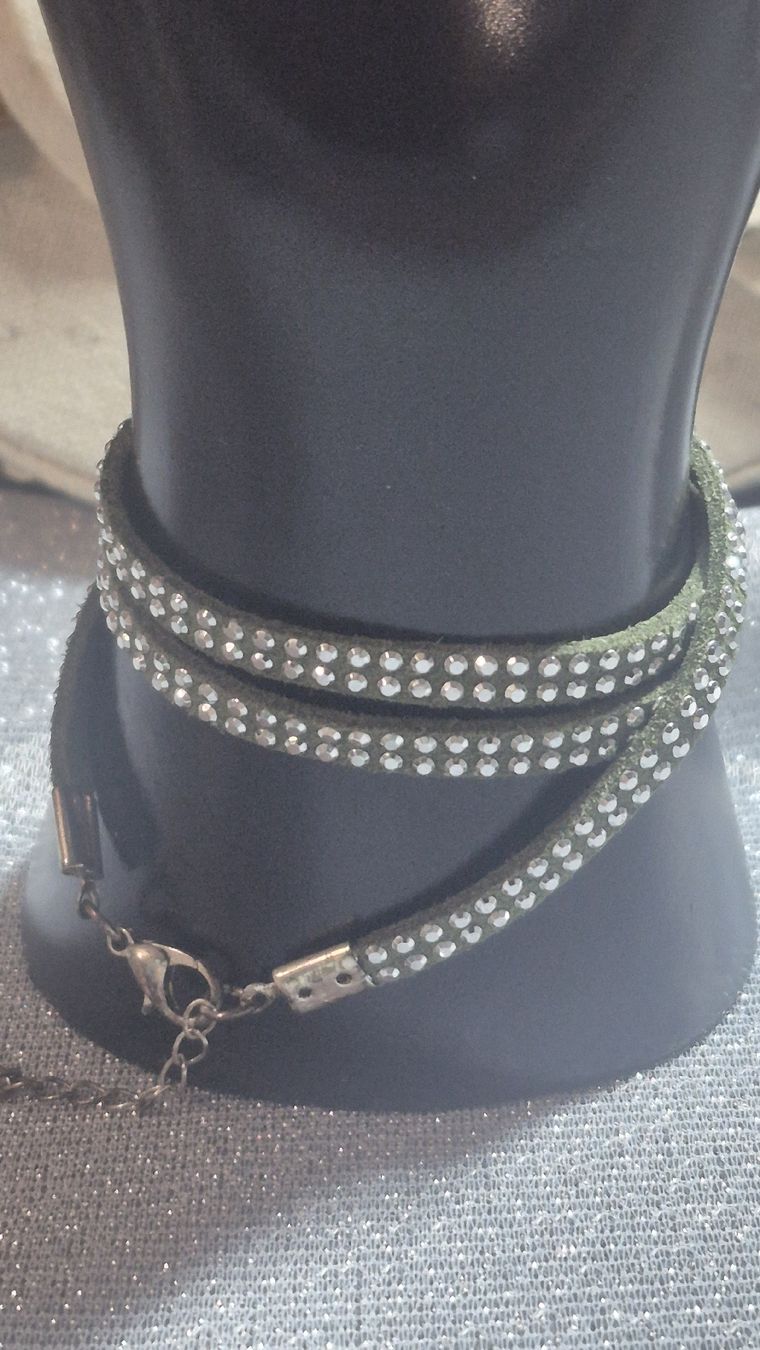 Bracciali & Braccialetti: Bracciale da donna verde con strass  – Usato da Giubiasco venduto da Stefaniav 4