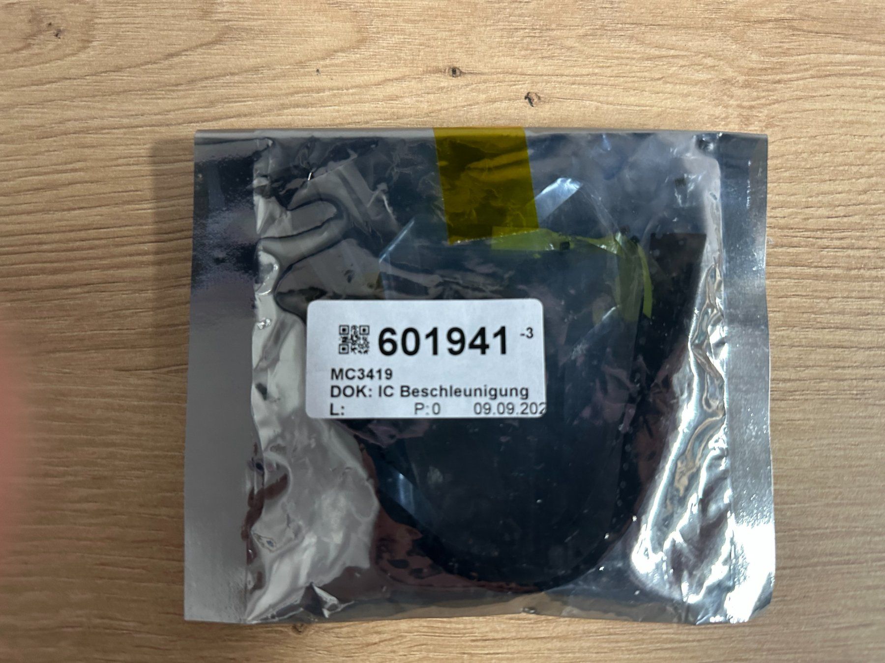 Elektronikbauteile: Mehr als 7'100 Mcube Microchips – Neu (gemäss Beschreibung) aus Schindellegi von dan_vw5p 1
