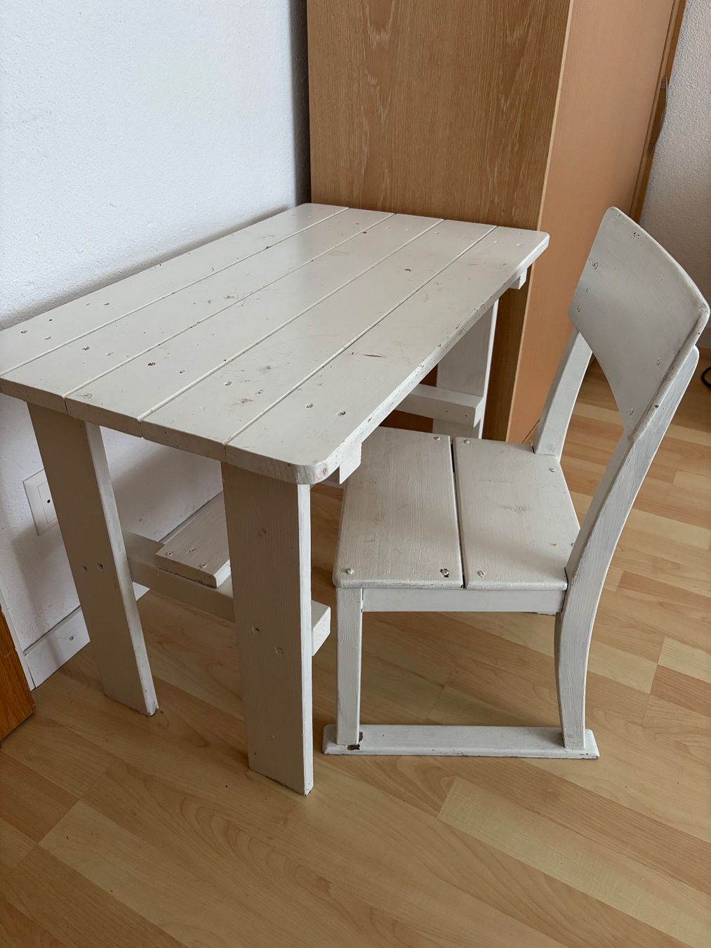 Tische: Kindertisch mit Stuhl – Gebraucht aus Berg TG von Bones333