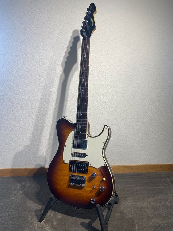 Peavey Instruments de musique: Peavey Generation Custom EXP mit Piezo – D'occasion à Orpund par namartinez 1