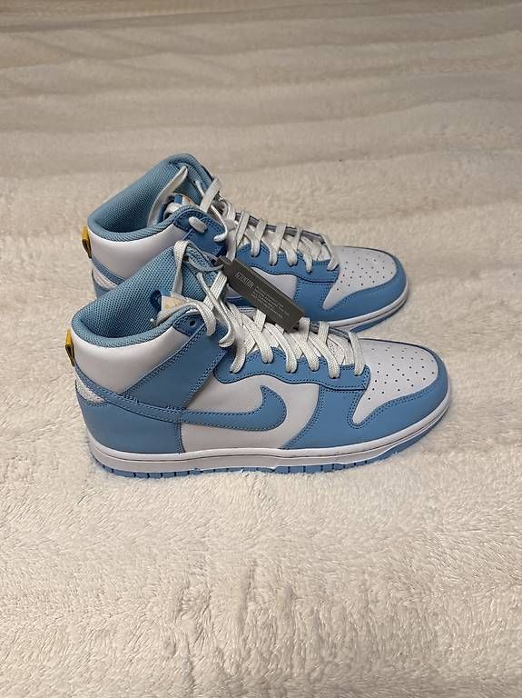 Scarpe da uomo: Nike / hellblau – Usato da Biel/Bienne venduto da http.tanja
