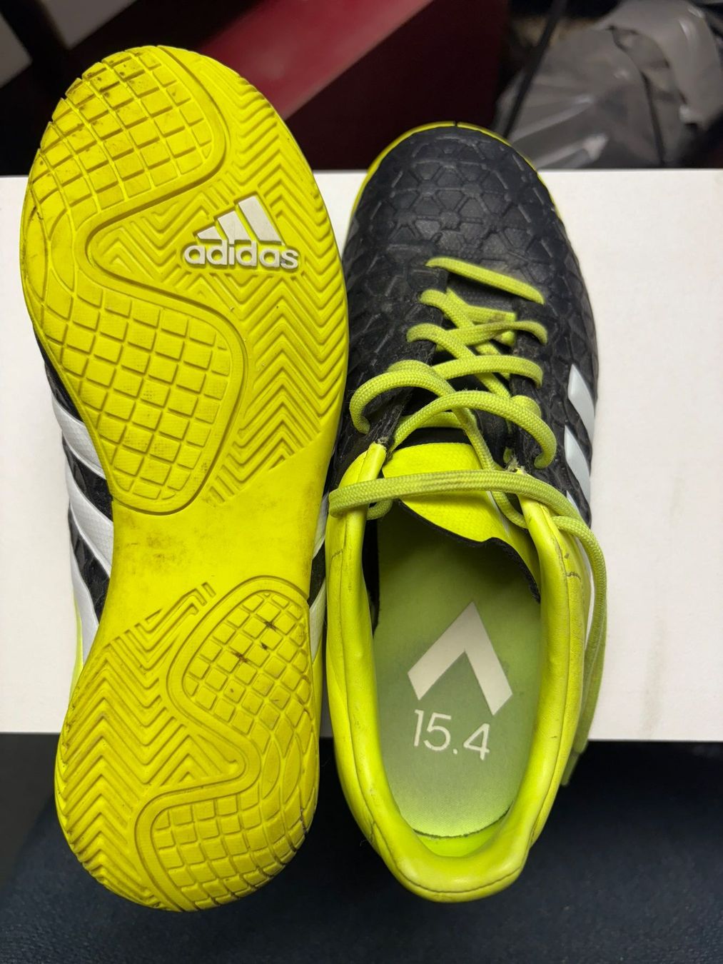 Adidas Scarpe da uomo: Hallenschuhe – Usato da Oberentfelden venduto da dar_7gzv 1