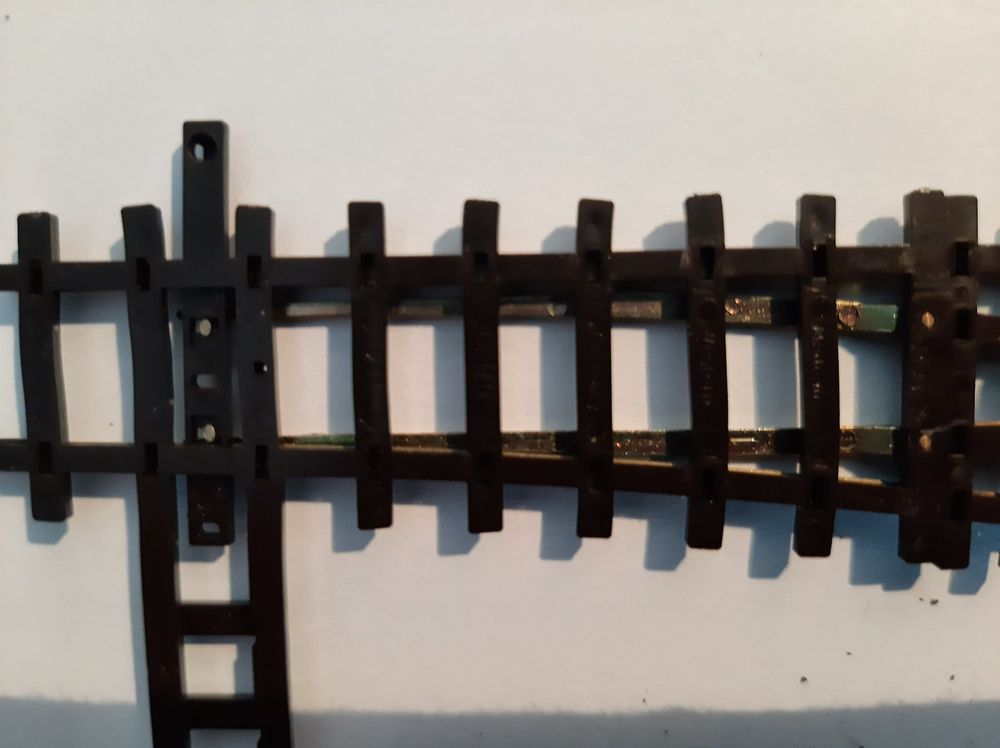 Bemo Modelleisenbahnen: Bemo H0m 4207 000  Weiche links 12° ohne Antrieb – Gebraucht aus Thun von Schwarzsee48 1