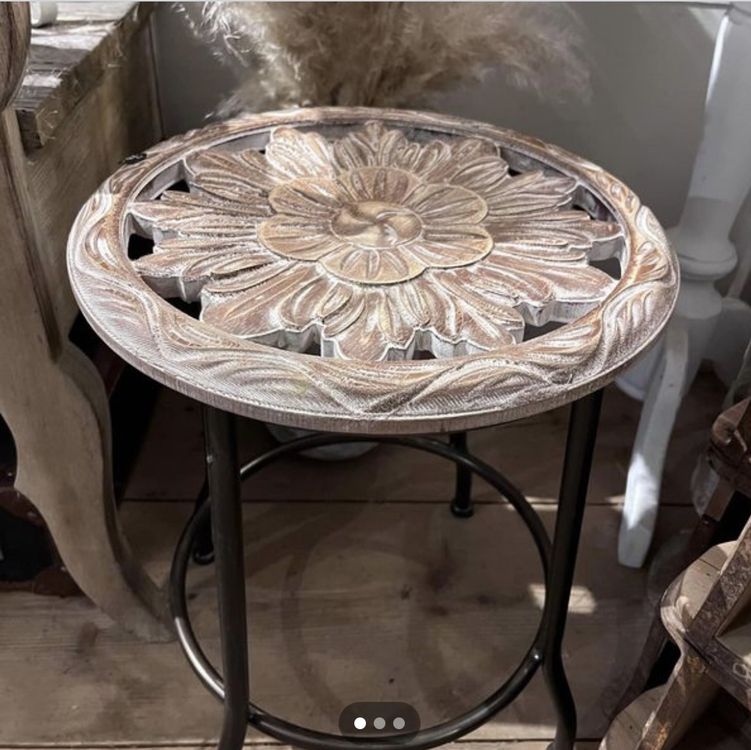Tabourets: Sitz Hocker  Stuhl Blumenornament Chic Antique  Metall Holz – Neuf (Voir description) à Hochfelden par Michou7