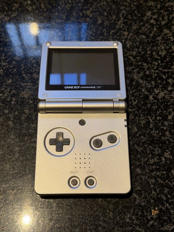 Gameboy Advance SP Silver USB-C (Gebraucht) in Lausanne für CHF 180 ...