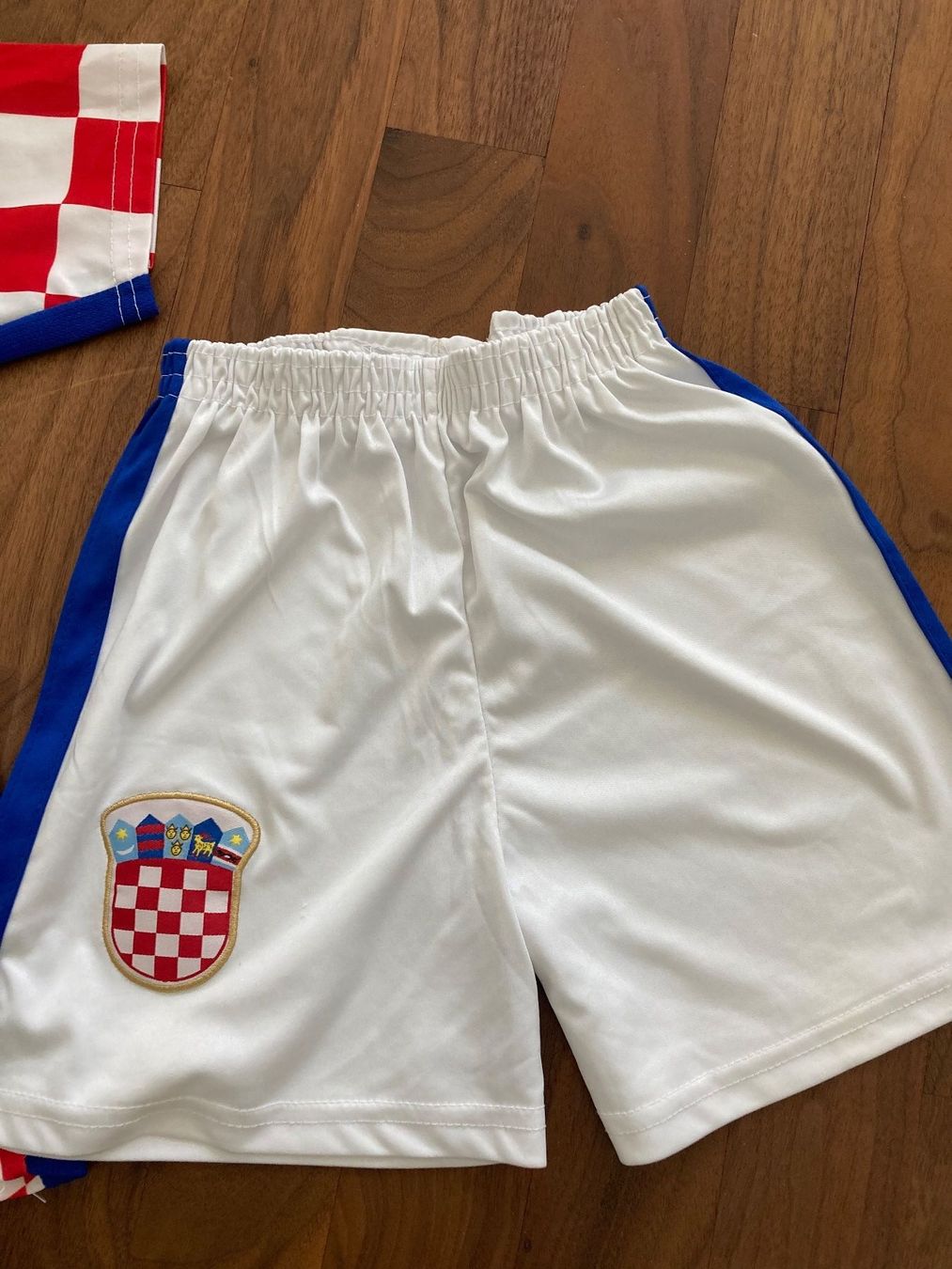 Trainer, Turnhosen & -trikots: Ivan Perišić Kroatien Kinder – Gebraucht aus Pratteln von Miki_ 2