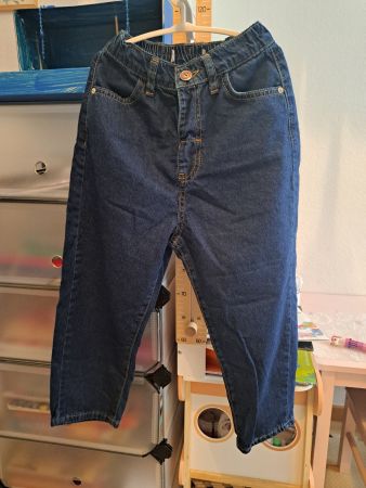 Jeans in Grösse 122