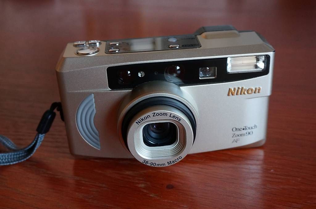 Nikon Fotocamera: Nikon One Touch Zoom 90 AF 38-90mm Macro "Point & Shoot" – Usato da Spreitenbach venduto da Salesmanship 1