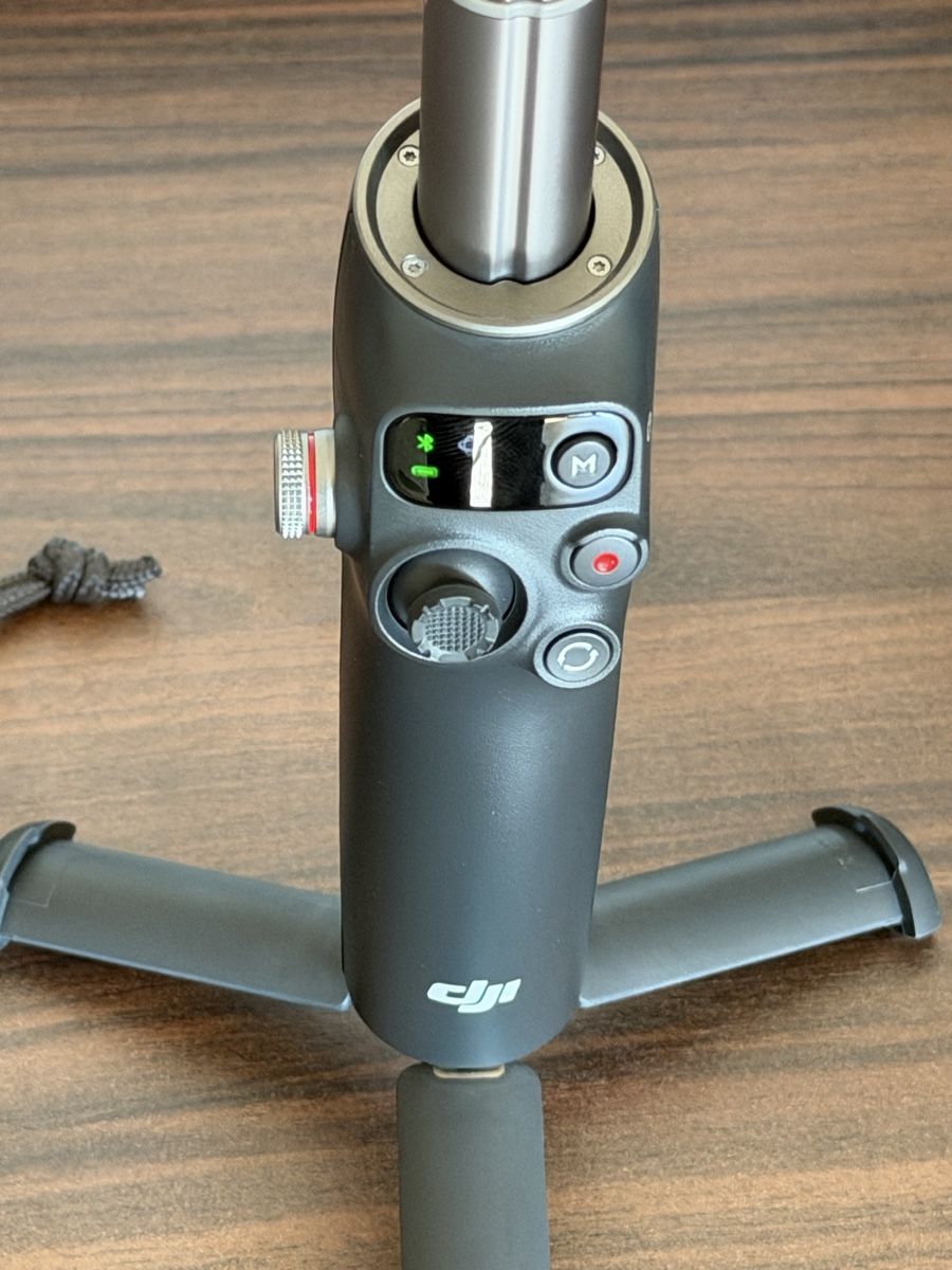 DJI Staffe: DJI Gimbal Osmo Mobile 8 Device Only Neu – Nuovo (secondo la descrizione) da Zollikofen venduto da cedi52 3
