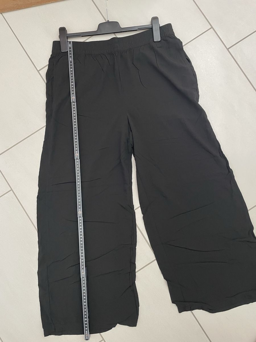Pantalons: Schwarze Damen Sommerhose Gr XL – D'occasion à Rüti ZH par kar_xx9l 1