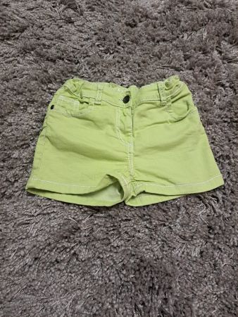 Sommerliche, hellgrüne Shorts von John Baner, Grösse 134