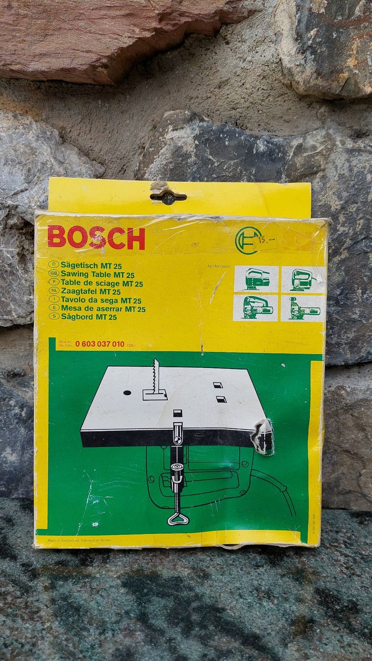 Bosch Tutti gli attrezzi: Bosch Sägestisch MT 25 zu Stichsäge – Usato da Muri b. Bern venduto da Spassholz 1