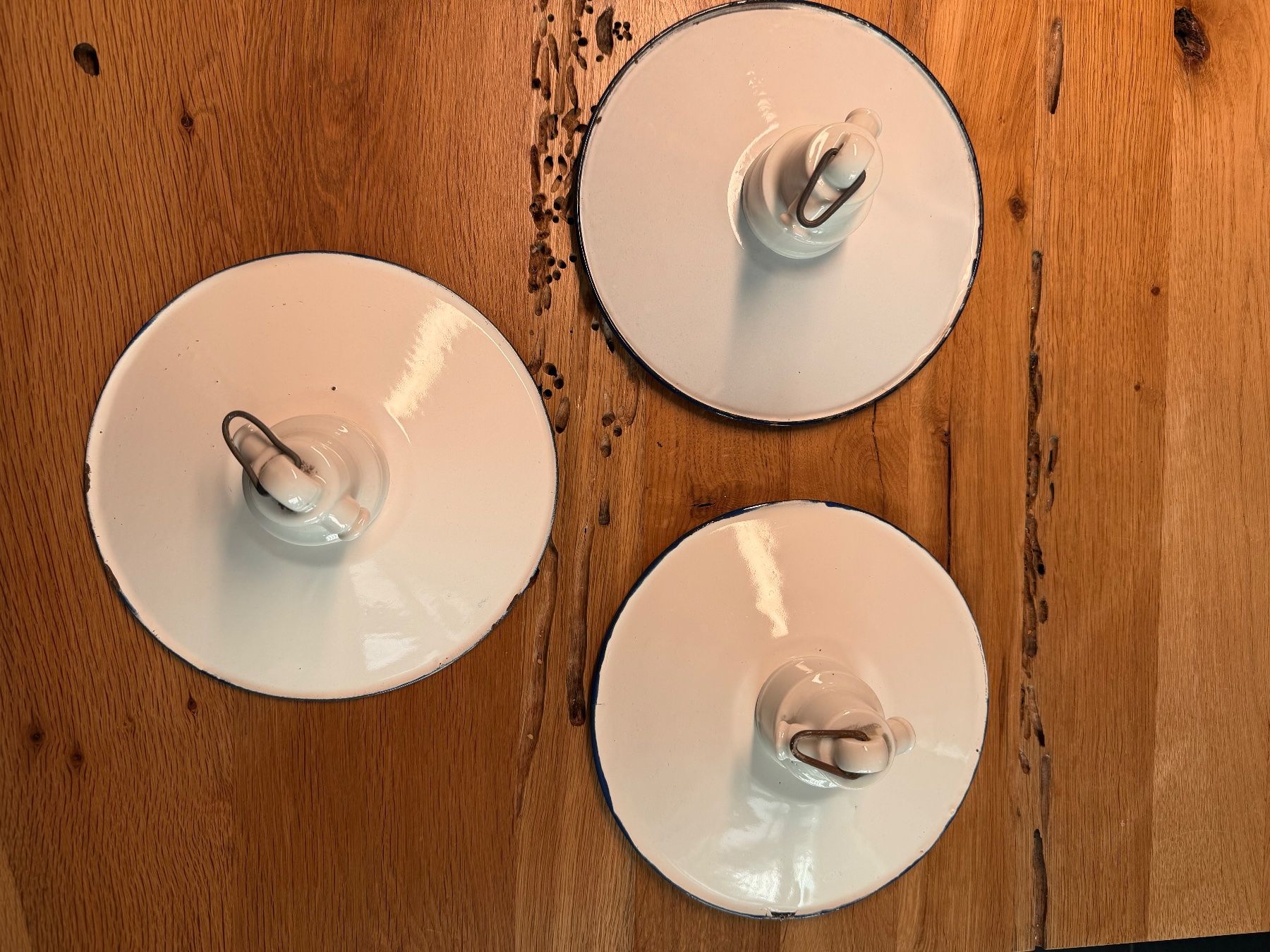 Lampade: Stalllampe Hängelampe Emaille – Usato da Basel venduto da Monima0 1
