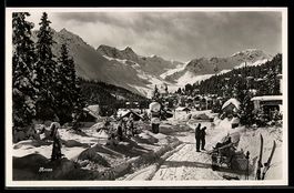 AK Arosa, Ort und Bergpanorama im Schnee
