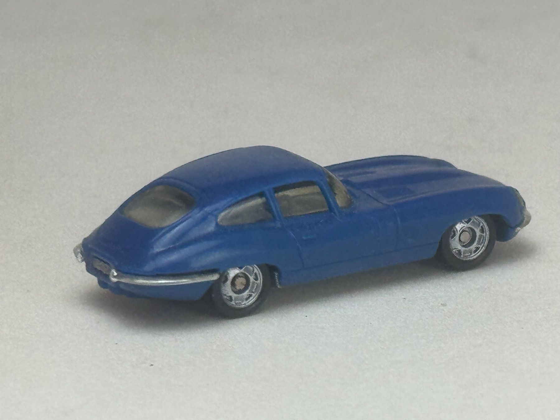 Jaguar Modellini d'auto: GB1-Monogram Jaguar Typ E blau – Usato da Elm venduto da Wikmtz 1