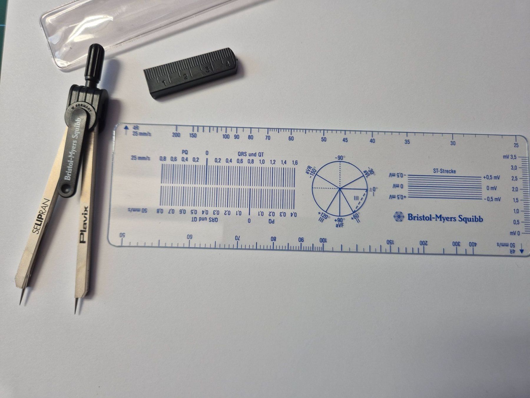 Attrezzature mediche: EKG Lineal – Usato da Pfungen venduto da Famadm 2