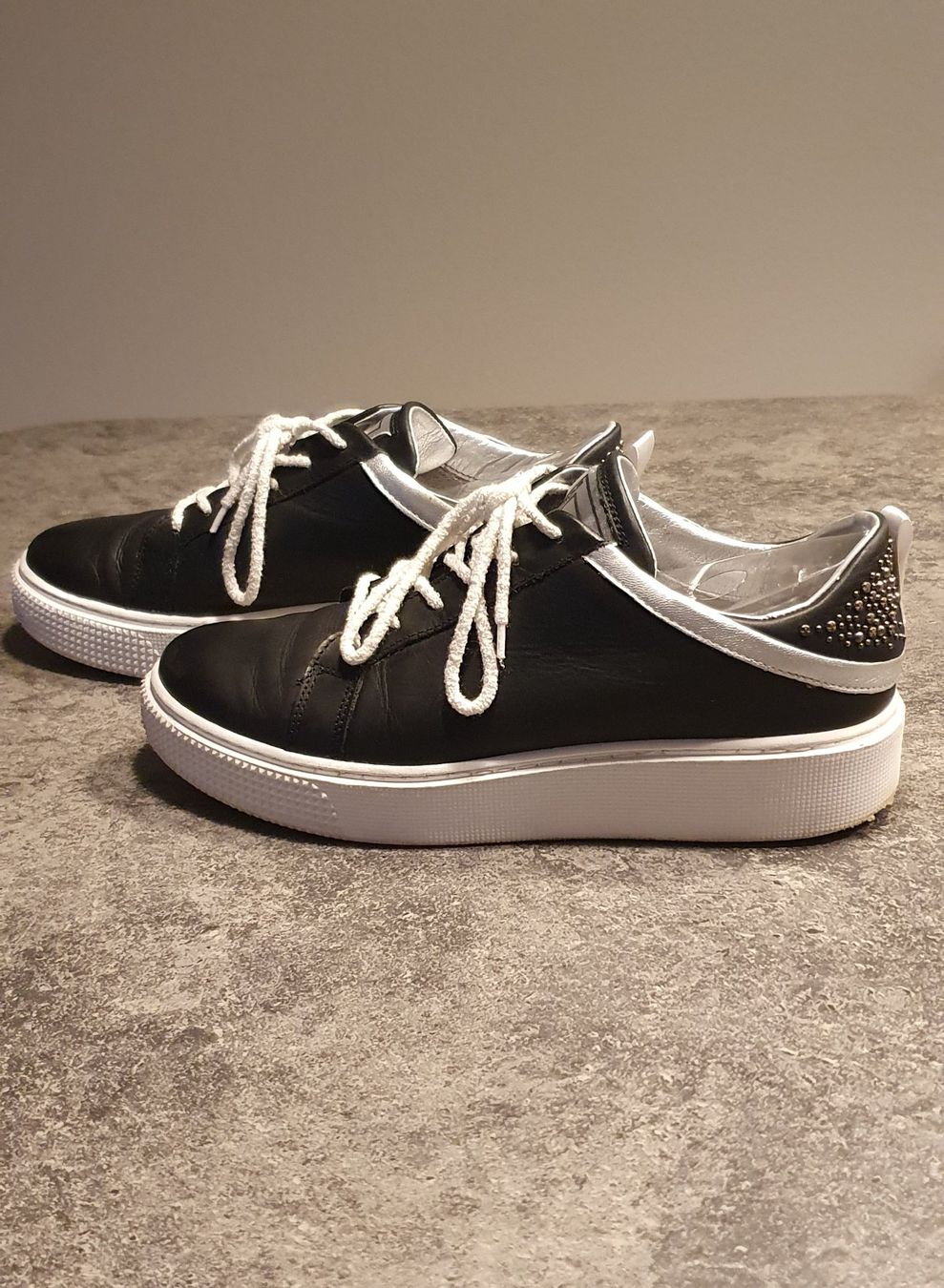 Mjus Scarpe da donna: MJUS gr39 voll leder Schuhe – Usato da Niederbipp venduto da blu_jw7r