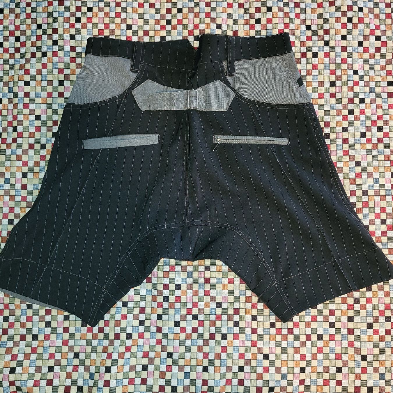 Hosen: Denim Shorts mit Nadelstreifen – Gebraucht aus Zürich von mer_6tqg