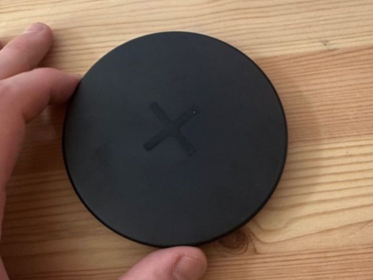 Caricabatterie: IPhone Wireless Ladestation schwarz USB-C – Usato da Lugano venduto da Simon1717