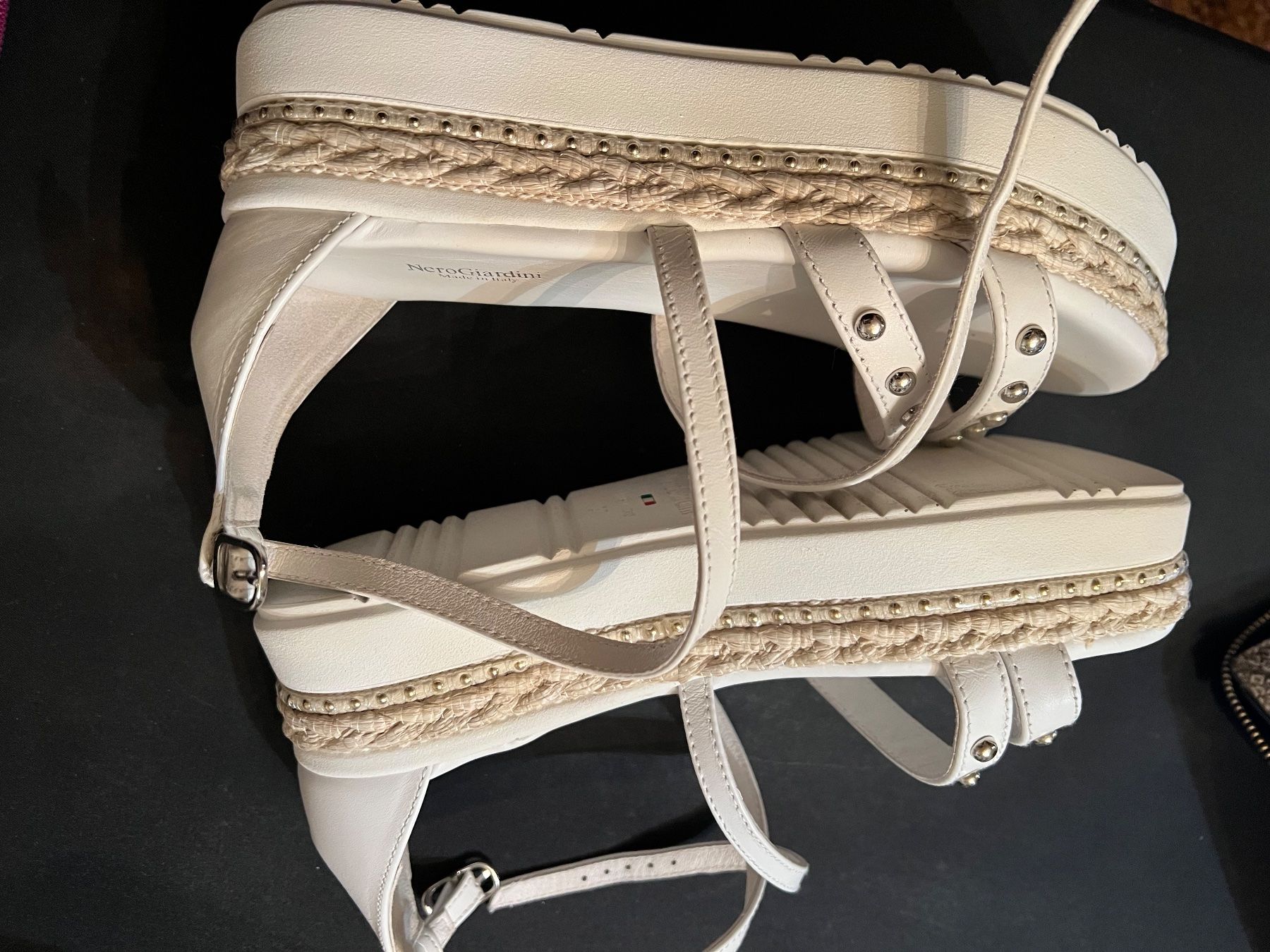 Scarpe da donna: Sandale NeroGiardini IT blanc en cuir T37 NEU – Usato da Porrentruy venduto da SYANKA 9