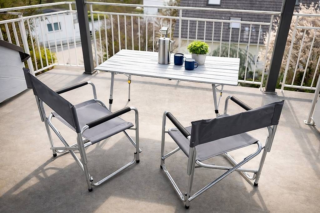 Set di tavolo e panche: Campingtisch und -stühle  – Usato da Mühlethal venduto da Antikroesus