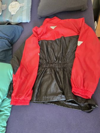 Regenjacke rot/schwarz Grösse 4XL