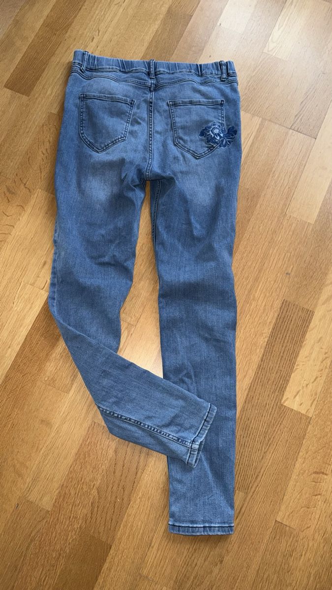 Jeans: Jeans -Jeggings, 42 – Usato da Gümligen venduto da morticiaaddams 2