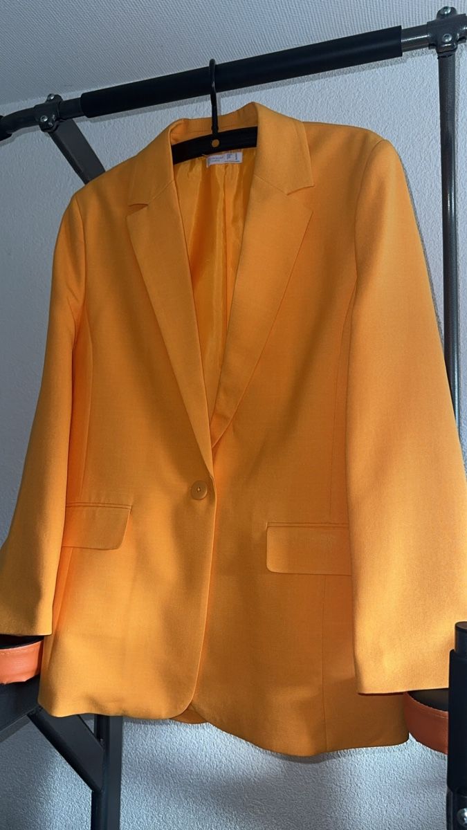 Ensembles & Tailleurs: Trendiger Blazer NEU orange Grösse 44 – Neuf (Voir description) à Oftringen par tola19 3