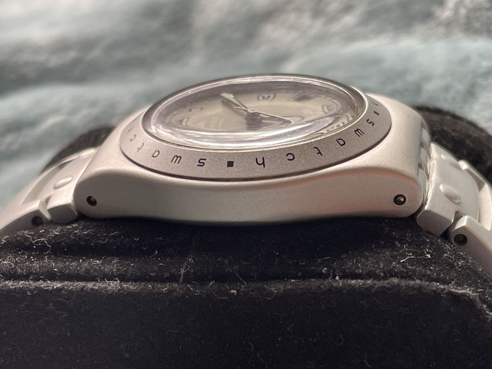 Swatch Montres: Montre Swatch Irony Aluminium Date!  – D'occasion à Bramois par Dejavu_1967 3