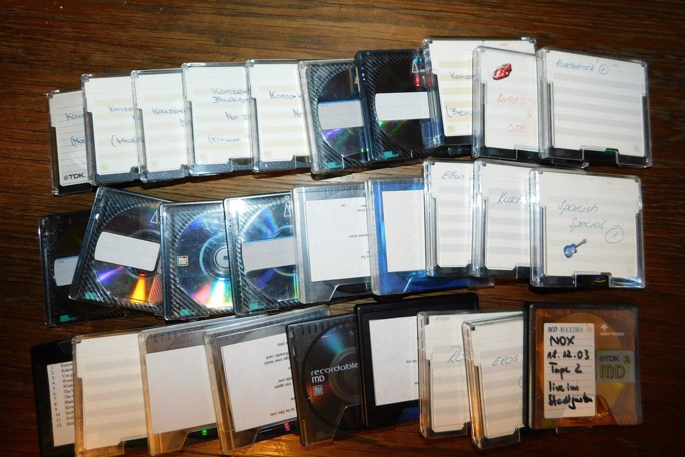 Minidisc: 28 Stück bespielte Minidisk, versch. Marken – Gebraucht aus Villnachern von Niggo0