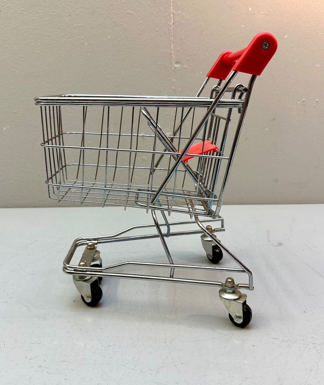Spielzeuge: MINI EINKAUFSWAGEN AB 1.- !!! – Gebraucht aus Zürich von NIKI777 1