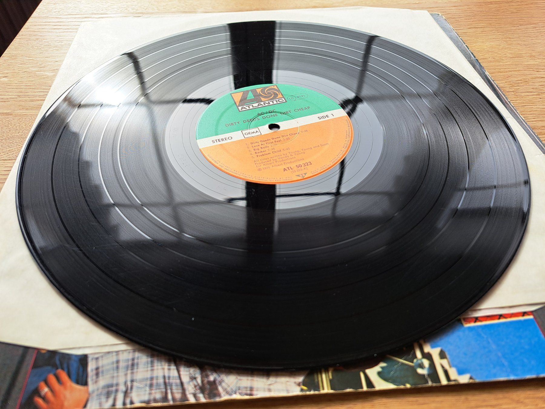 Dischi in vinile: AC/DC - Dirty deeds done dirt cheap – Usato da Meggen venduto da Ricardokoch 3