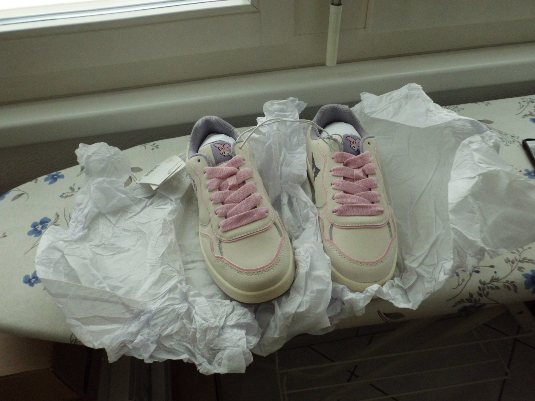 Hello Kitty Scarpe per ragazze: SNEAKER HELLO KITTY (Grösse 39) Mädchen – Nuovo e nell'imballaggio originale da Möhlin venduto da Dominik69 2