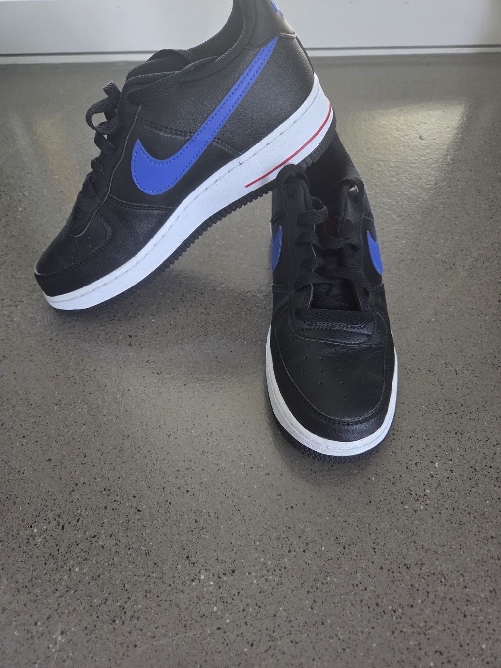 Nike Scarpe da uomo: Nike Sneaker schwarz blau Grösse 40 – Usato da Luzern venduto da schatz1990 1