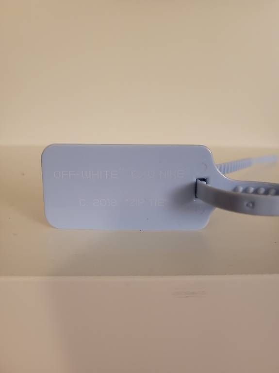Chaussures hommes: OFF WHITE Nike Zoom Fly Gr. 40 – D'occasion à Uster par cha_xv85 2