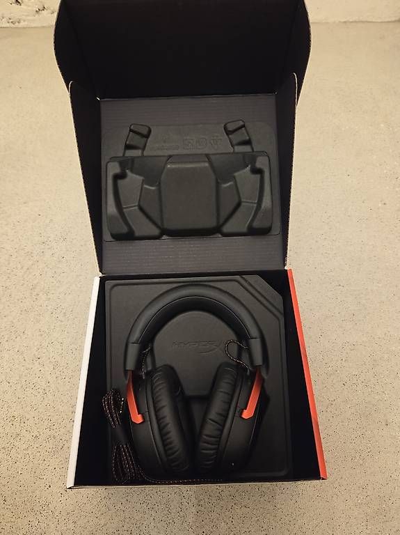 Casques audio: HYPERX CLOUD Over Ear Gaming Headset, neu – D'occasion à Jegenstorf par Ladybug0525 2