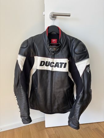 Ducati Dainese Motorradjacke mit Protektoren