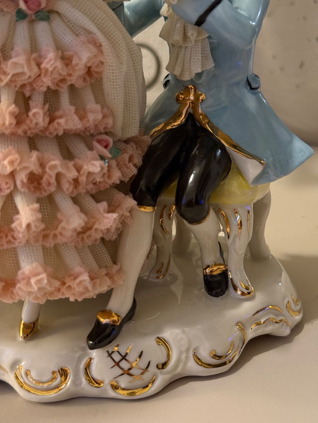 Statuette: Vintage Capodimonte Porcelain Figurine – Usato da Clarens venduto da vat_2x6j 4