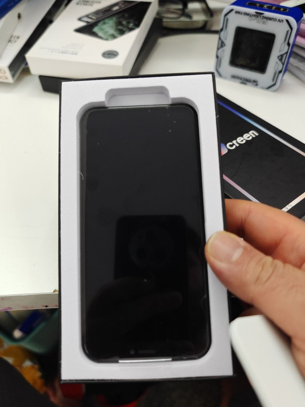 Apple Monitore: Display XS neu – Neu und originalverpackt aus Bern von Meriem00 1