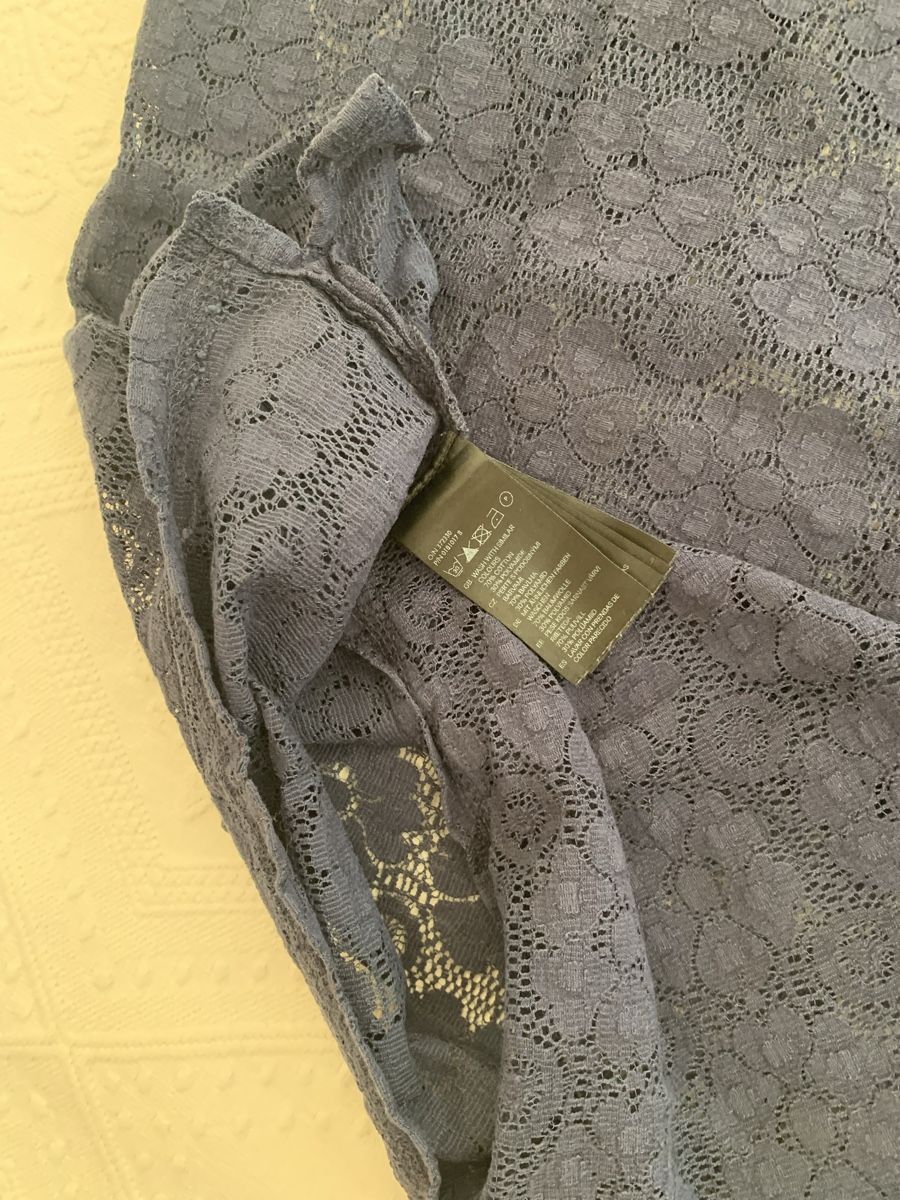 H&M T-Shirts: T-Shirt aus dunkelblauer Spitze – Neu (gemäss Beschreibung) aus Zürich von p_q7q_nichtraucher 4